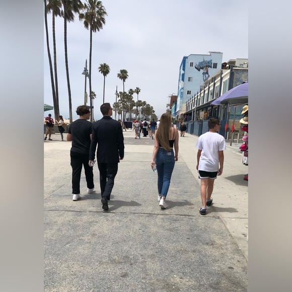 Meet the Posher, Gene - Picture 13 of 16